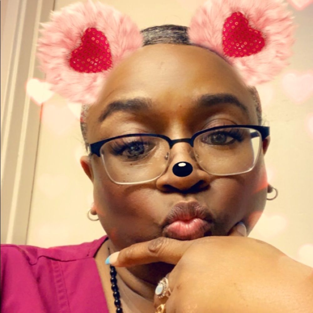 Meet your Posher, Ophelia